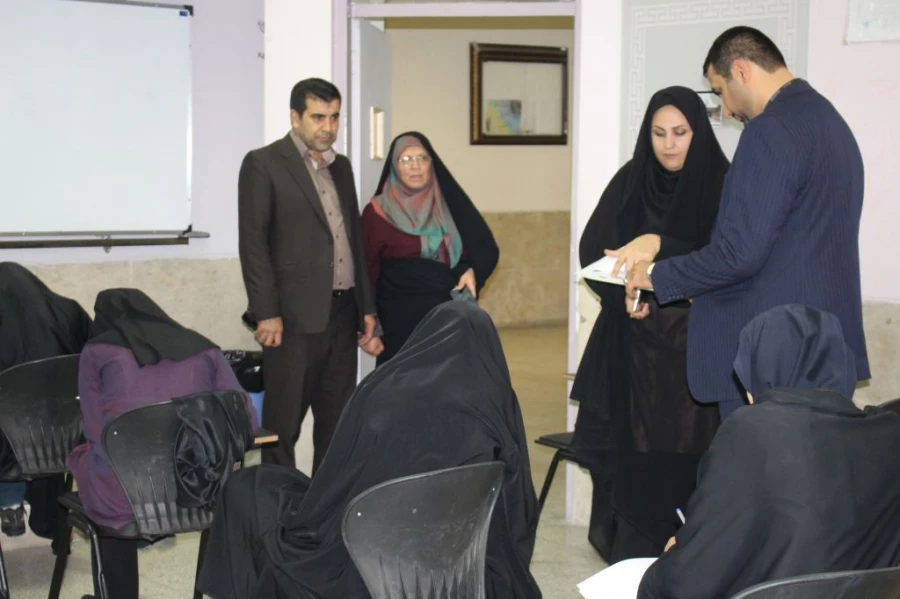 به روایت تصویر:

بازدید همکاران حفاظت آزمون سازمان مرکزی از نحوه برگزاری امتحانات پردیس نسیبه تهران  3