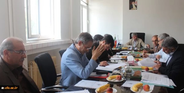 با حضور معاون نظارت و ارزیابی و تضمین کیفیت دانشگاه برگزار شد:

بررسی و تبیین شیوه نامه ارزیابی و انتخاب کارمند نمونه در دانشگاه فرهنگیان 2