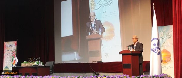 معاون امور زنان و خانواده ریاست جمهوری در مراسم دهه کرامت در پردیس نسیبه تهران تاکید کرد:
ضرورت تبیین فرهنگ رضوی و شناسایی و ترویج آن
 6