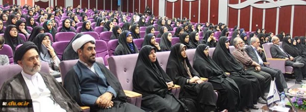 معاون امور زنان و خانواده ریاست جمهوری در مراسم دهه کرامت در پردیس نسیبه تهران تاکید کرد:
ضرورت تبیین فرهنگ رضوی و شناسایی و ترویج آن
 2