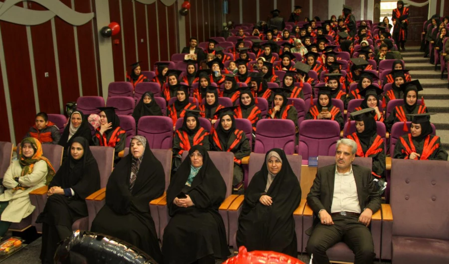 مراسم جشن  فارغ التحصیلی دانشجومعلمان ورودی 1392 9