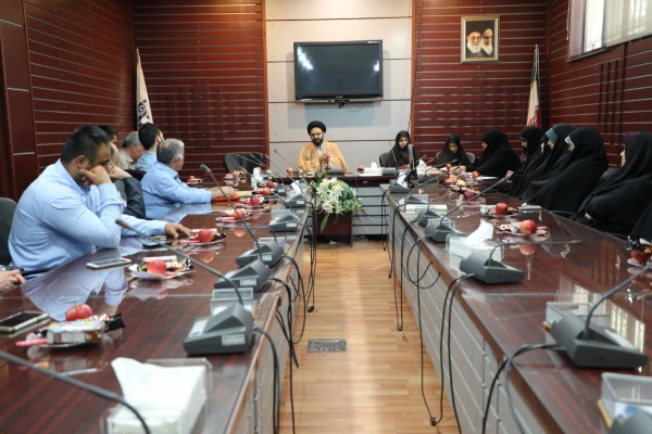 حجت الاسلام و المسلمین دادگر در پردیس نسیبه:
با تشریف فرمایی مقام معظم رهبری (مدظله العالی) تکریم مضاعفی نسبت به مقام معلم صورت گرفت: 2