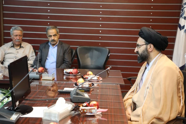 حجت الاسلام و المسلمین دادگر در پردیس نسیبه:
با تشریف فرمایی مقام معظم رهبری (مدظله العالی) تکریم مضاعفی نسبت به مقام معلم صورت گرفت: 2