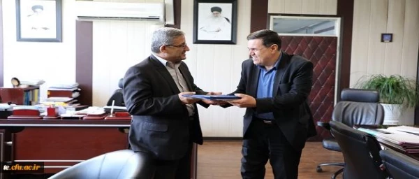 طی حکمی از سوی رئیس دانشگاه فرهنگیان:
دبیر کارگروه محتوایی اساتید دانشگاه فرهنگیان در تحقق سند تحول بنیادین منصوب شد
 2