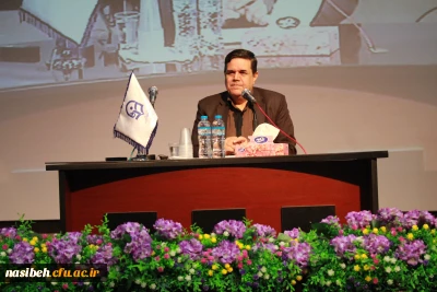 دکتر خنیفر در نشست تخصصی کاروزی  دانشگاه فرهنگیان گفت :
دانش وعمل می بایست دردانشگاه فرهنگیان مقارن شوند .