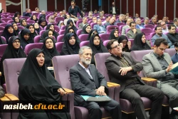 دکتر خنیفر در نشست تخصصی کاروزی  دانشگاه فرهنگیان:
دانش وعمل می بایست دردانشگاه فرهنگیان مقارن شوند  3