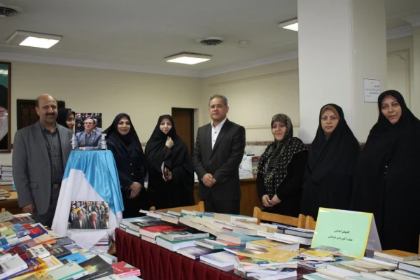 نشست راهکارهای توسعه فرهنگ کتابخوانی دانشجومعلمان برگزارشد . 2