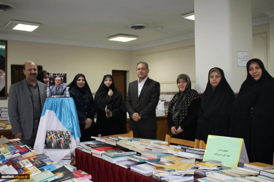 نشست راهکارهای توسعه فرهنگ کتابخوانی دانشجومعلمان برگزارشد . 2