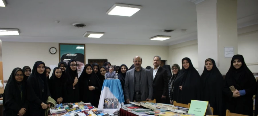 نشست راهکارهای توسعه فرهنگ کتابخوانی دانشجومعلمان برگزارشد . 3