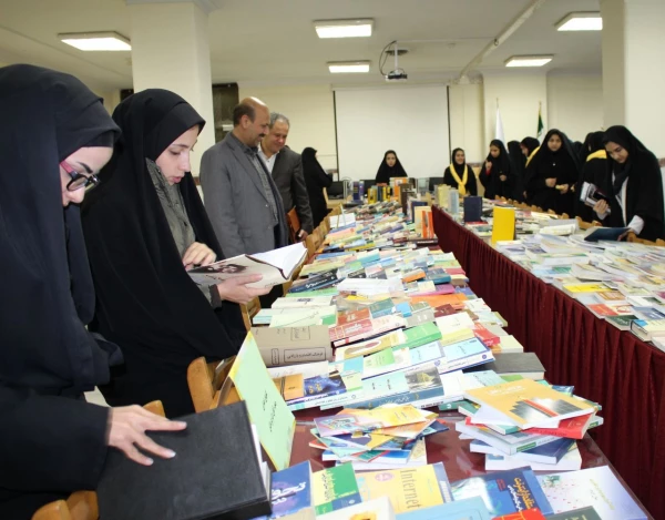 نشست راهکارهای توسعه فرهنگ کتابخوانی دانشجومعلمان برگزارشد . 4