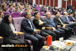 دکترخنیفر دردومین همایش مدیران میزبان دانش آموختگان دانشگاه فرهنگیان :
معرفت علم در سه چیز است: تقرب به خدا، شناخت خویش و خدمت به خلق
 3