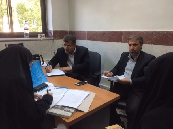 بازدید دکترعلی نژاد معاون دانشجویی دانشگاه فرهنگیان از فرایند مصاحبه تکمیل ظرفیت ونیمه متمرکزدرپردیس نسیبه 4