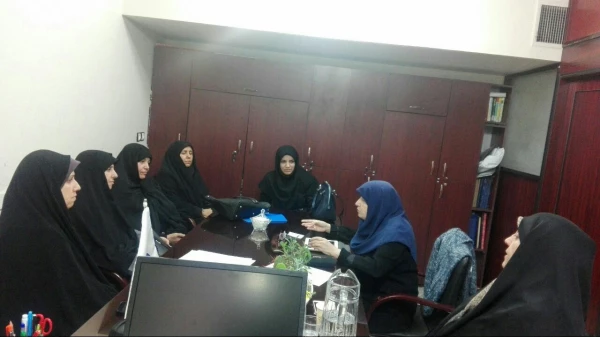 اولین ژورنال کلاب طراحی واحد یادگیری (طراحی مقالات ) دردومین روزازهفته پژوهش  2