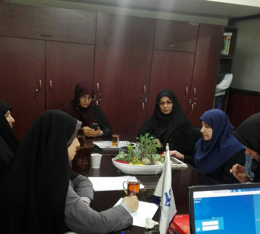 اولین ژورنال کلاب طراحی واحد یادگیری (طراحی مقالات ) دردومین روزازهفته پژوهش  2