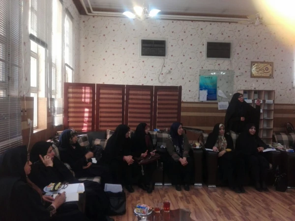 میزگرد تخصصی آسیب شناسی واحد کارورزی برگزارشد. 2