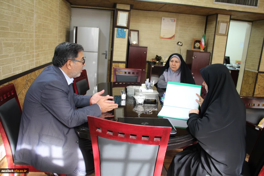 بازدید مدیریت امور پردیس های استان تهران و معاون آموزشی، فرهنگی و پژوهشی استان از برگزاری امتحانات پایان ترم 10