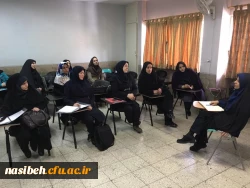 دیداردکترنادری معاونت آموزشی وپژوهشی مدیریت استان با دانشجویان کارشناسی ارشد 
 2