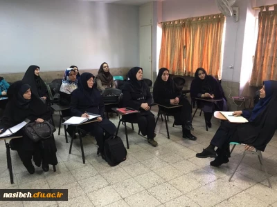 دیداردکترنادری معاونت آموزشی وپژوهشی مدیریت استان با دانشجویان کارشناسی ارشد