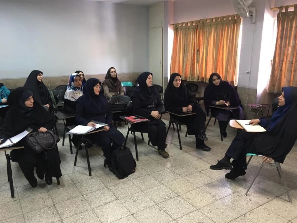 دیداردکترنادری معاونت آموزشی وپژوهشی مدیریت استان با دانشجویان کارشناسی ارشد 
 2