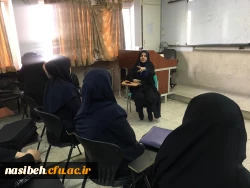 دیداردکترنادری معاونت آموزشی وپژوهشی مدیریت استان با دانشجویان کارشناسی ارشد 
 2