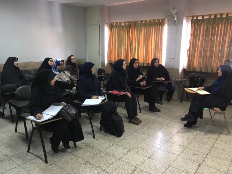 دیداردکترنادری معاونت آموزشی وپژوهشی مدیریت استان با دانشجویان کارشناسی ارشد 
 2