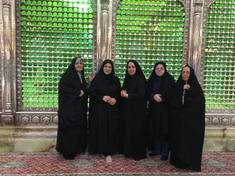 تجدید بیعت مسئولان ، اساتید ، کارکنان ودانشجویان پردیس نسیبه با آرمان های امام راحل (ره) 2