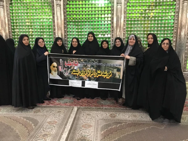 تجدید بیعت مسئولان ، اساتید ، کارکنان ودانشجویان پردیس نسیبه با آرمان های امام راحل (ره) 2