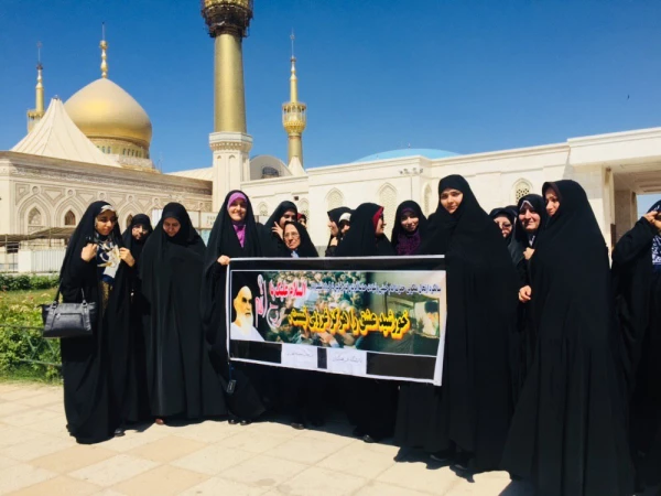 تجدید بیعت مسئولان ، اساتید ، کارکنان ودانشجویان پردیس نسیبه با آرمان های امام راحل (ره) 2