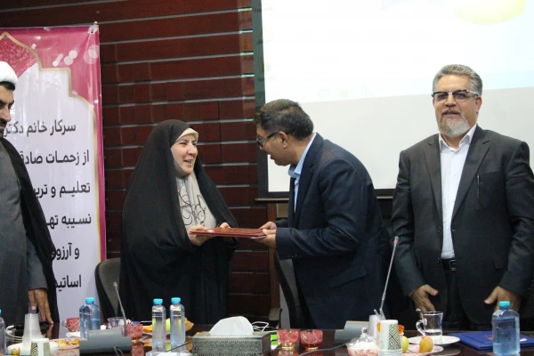 مراسم تودیع ومعارفه دکتربازگیر ودکتریداله زاده  3