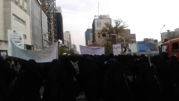 حضور پرشور دانشجومعلمان پردیس نسیبه در راهپیمایی یوم ا...سیزده آبان به همراه مسئولین، اساتید و کارکنان دانشگاه فرهنگیان 3