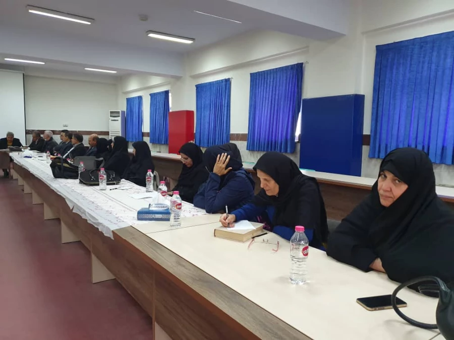 برگزاری نشست صمیمانه مسئولین پردیس با اعضای هیئت علمی