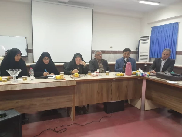 برگزاری نشست صمیمانه مسئولین پردیس با اعضای هیئت علمی