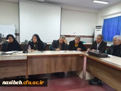 برگزاری نشست صمیمانه مسئولین پردیس با اعضای هیئت علمی