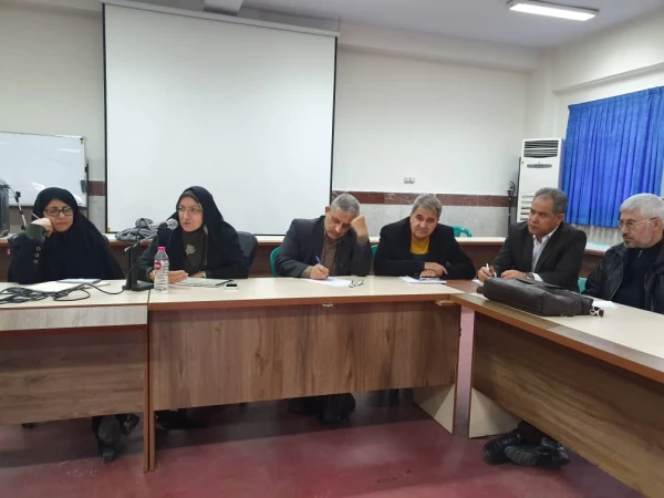 برگزاری نشست صمیمانه مسئولین پردیس با اعضای هیئت علمی