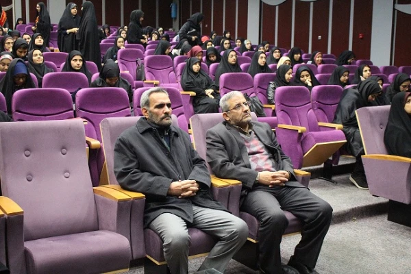 برگزاری مراسم گرامیداشت هفته بسیج با حضورجانباز بسیجی هشت سال دفاع مقدس  7