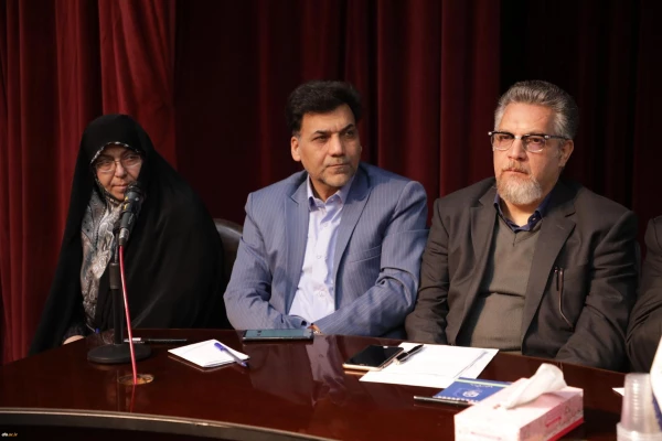 رییس دانشگاه فرهنگیان در جمع دانشجو معلمان:
دانشجو نبض همیشه بیدار جامعه است 5