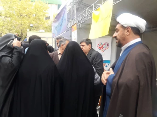 برپایی غرفه سلامت درروزدانشجو  2