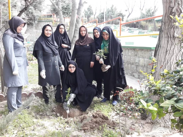 برگزاری روزدرختکاری درپردیس نسیبه  3