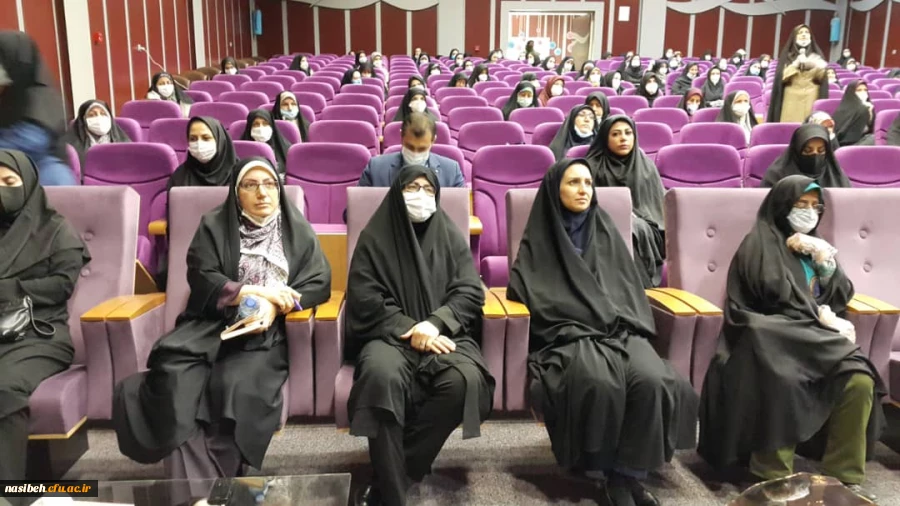 برگزاری جلسه هم اندیشی استادان و مسئولین در پردیس