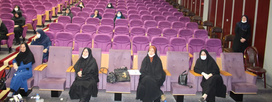 نشست صمیمی مسئولان مدیریت امور پردیس های تهران با استادان و کارکنان پردیس نسیبه 5