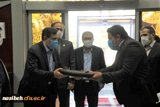 طراحی وتولیدگیت ضدعفونی برای اولین بار توسط پردیس نسیبه 