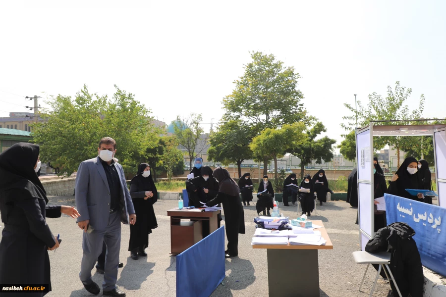 مدیرکل آموزش و پرورش شهر تهران از روند مصاحبه بازدید کرد...