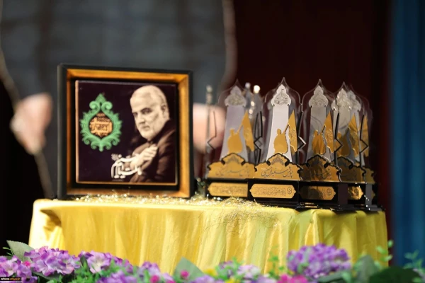 مراسم اختتامیه جشنواره نشریات دانشجویی رسش قلم (1) و تقدیر از برگزیدگان سوگواره اربعین حسینی (ع) 2