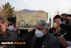 حضور مسئولین و کارکنان پردیس نسیبه در مراسم تشییع و خاکسپاری شهید گمنام در پردیس شهید چمران 6