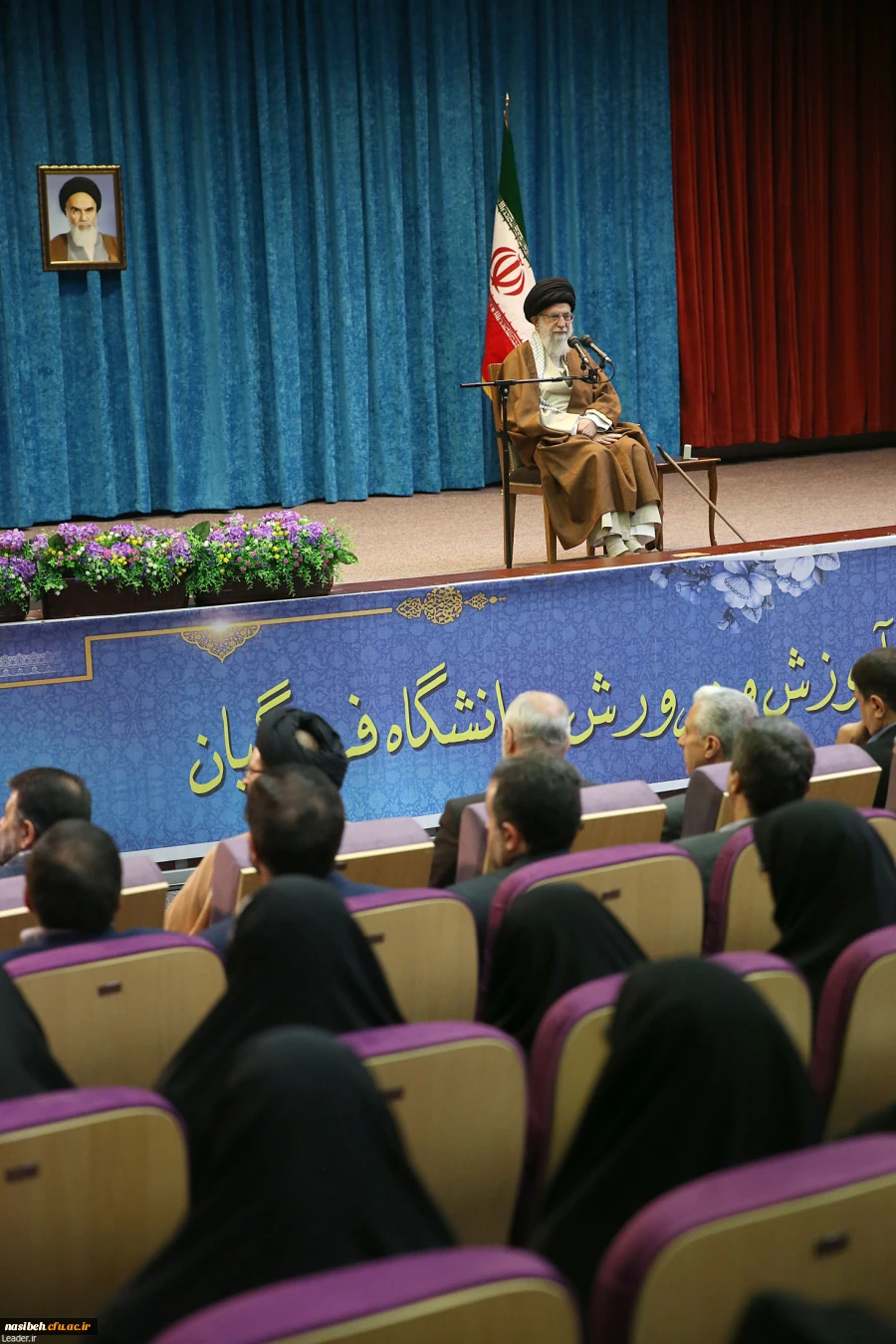 حضور ارزشمند رهبر معظم انقلاب اسلامی (مدظله العالی) به دانشگاه فرهنگیان ( پردیس نسیبه ) به روایت تصویر 3