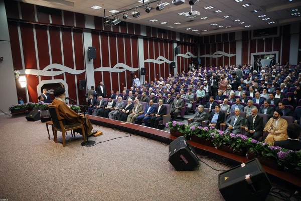 حضور ارزشمند رهبر معظم انقلاب اسلامی (مدظله العالی) به دانشگاه فرهنگیان ( پردیس نسیبه ) به روایت تصویر 7