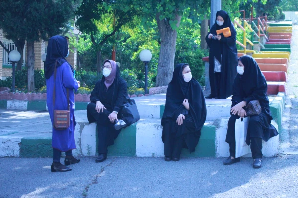 ثبت نام حضوری مهارن آموزان با رعایت پروتکل های بهداشتی به روایت تصویر 3