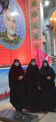 حضورسرپرست پردیس نسیبه وهمکاران واحد پژوهش برسرمزار شهید سردارسلیمانی  3