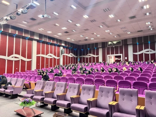 جلسه توجیهی مسئولین پردیس با دانشجویان  2