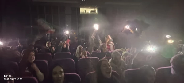 پخش زنده فوتبال درسالن همایش پردیس نسیبه  4